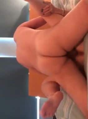 Baise ma femme qui a les yeux bandes 7