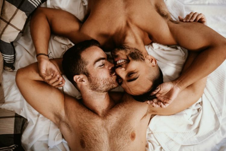 Découvrir le candaulisme : Une nouvelle voie vers l'épanouissement de la vie sexuelle des gays